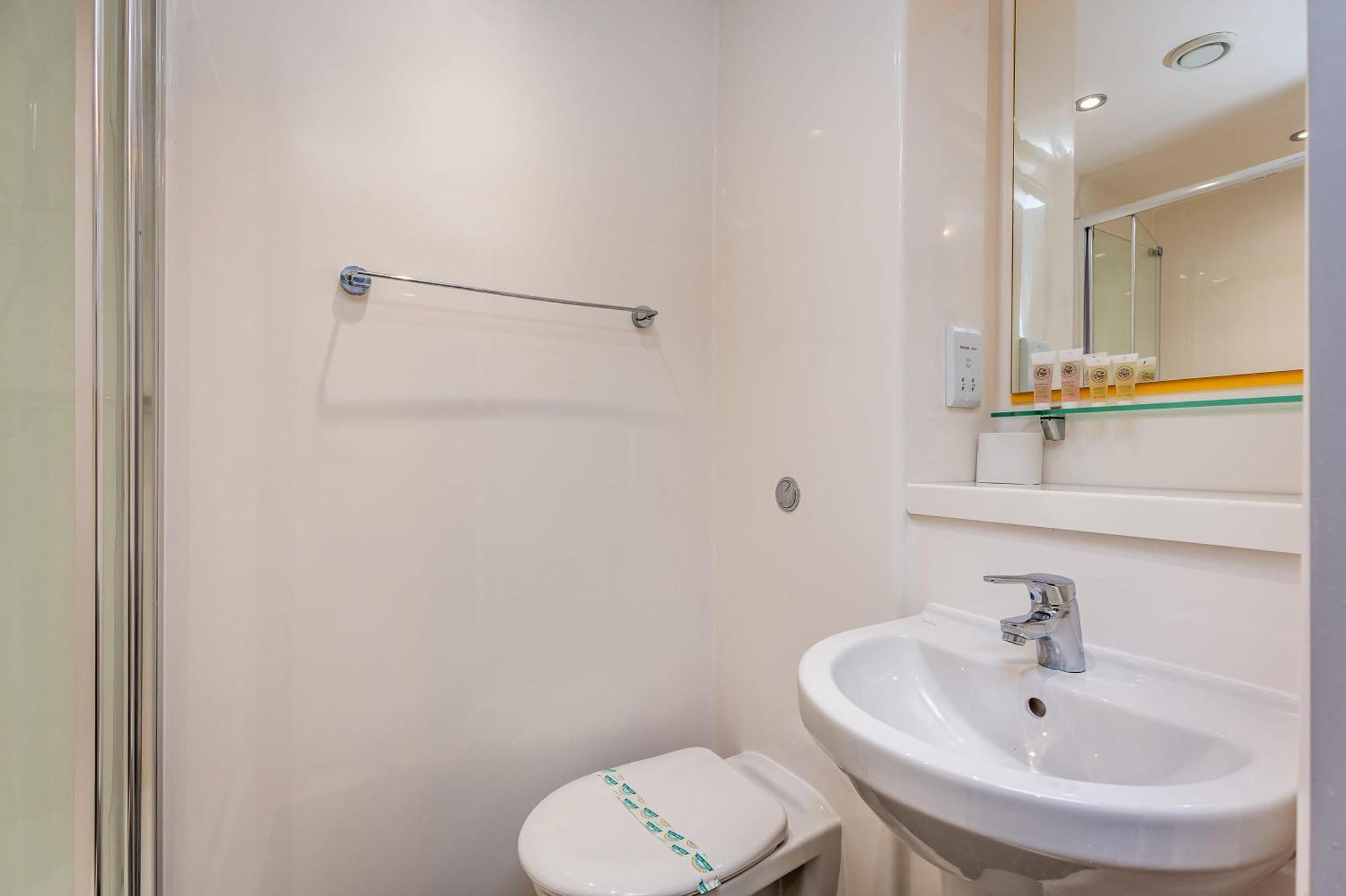 Ensuite Room With Shared Kitchen, Close To Centre- 18 Above Lincoln Bagian luar foto